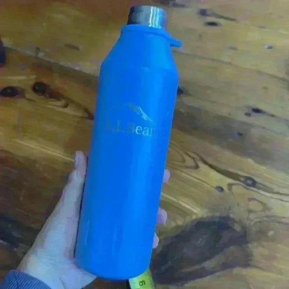 L.L. Bean Blue Water Bottle without the cap stainless steel 500 mL - Picture 2 of 5